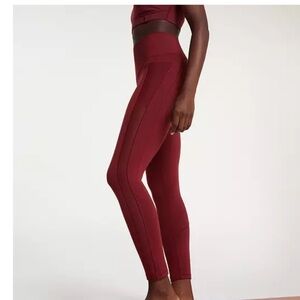 Calia essential collection high rise 7/8 legging with mesh down the leg, New